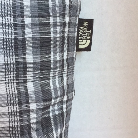 The North Face men’s shirt medium plaid - Picture 2 of 8
